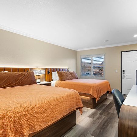 Santa Clarita Motel - Near Six Flags Magic Mountain - Valencia Eksteriør billede